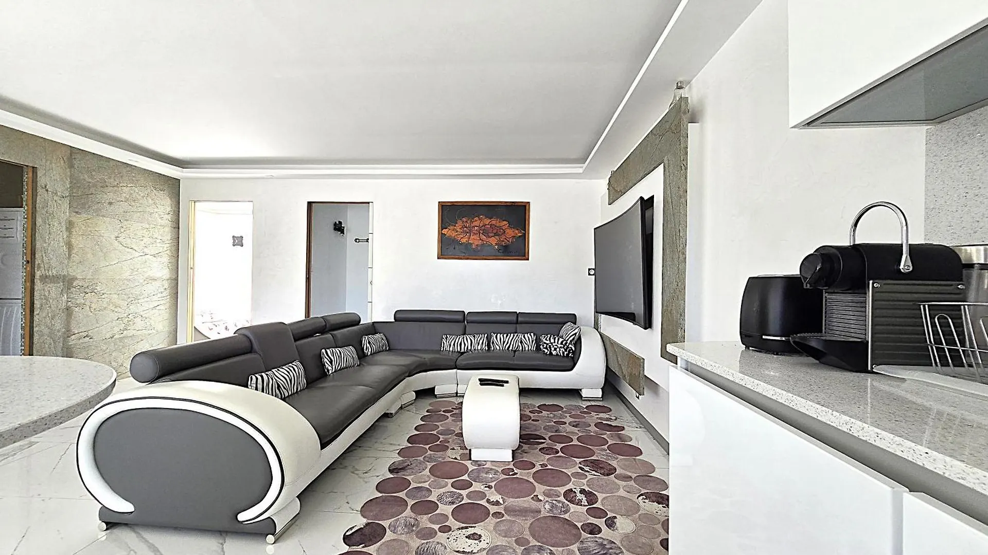 Villa Sapiac: Modern Italian-Inspired Retreat with Private Pool Montauban France