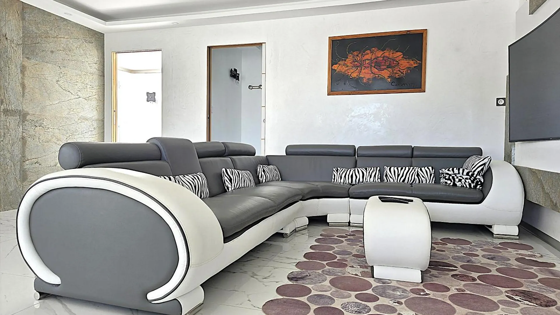 Villa Sapiac: Modern Italian-Inspired Retreat with Private Pool Montauban 0*,