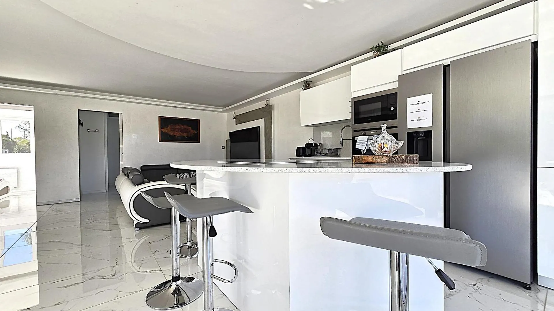 Villa Sapiac: Modern Italian-Inspired Retreat with Private Pool Montauban 0*,  France