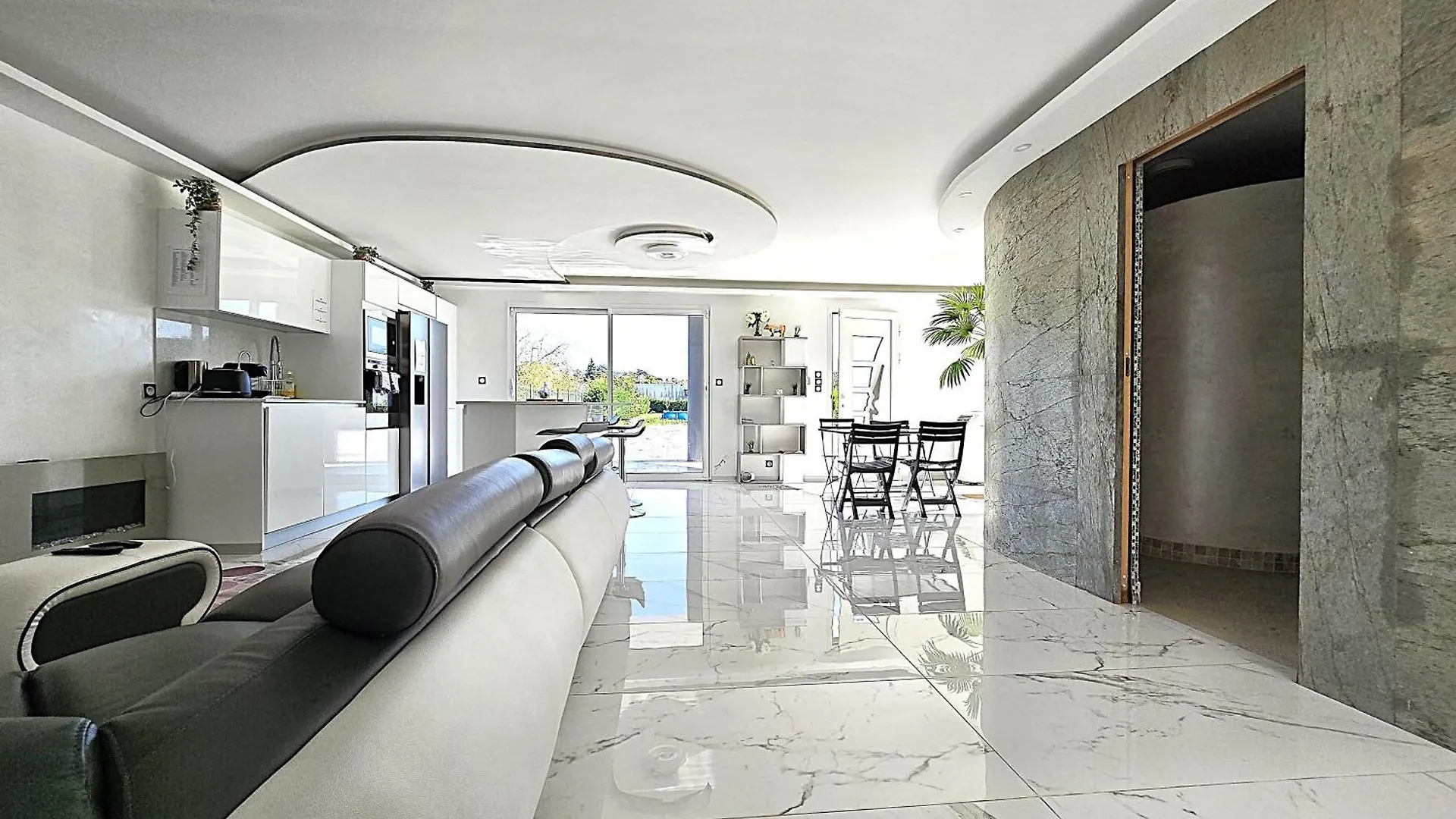 Villa Sapiac: Modern Italian-Inspired Retreat with Private Pool Montauban 0*,